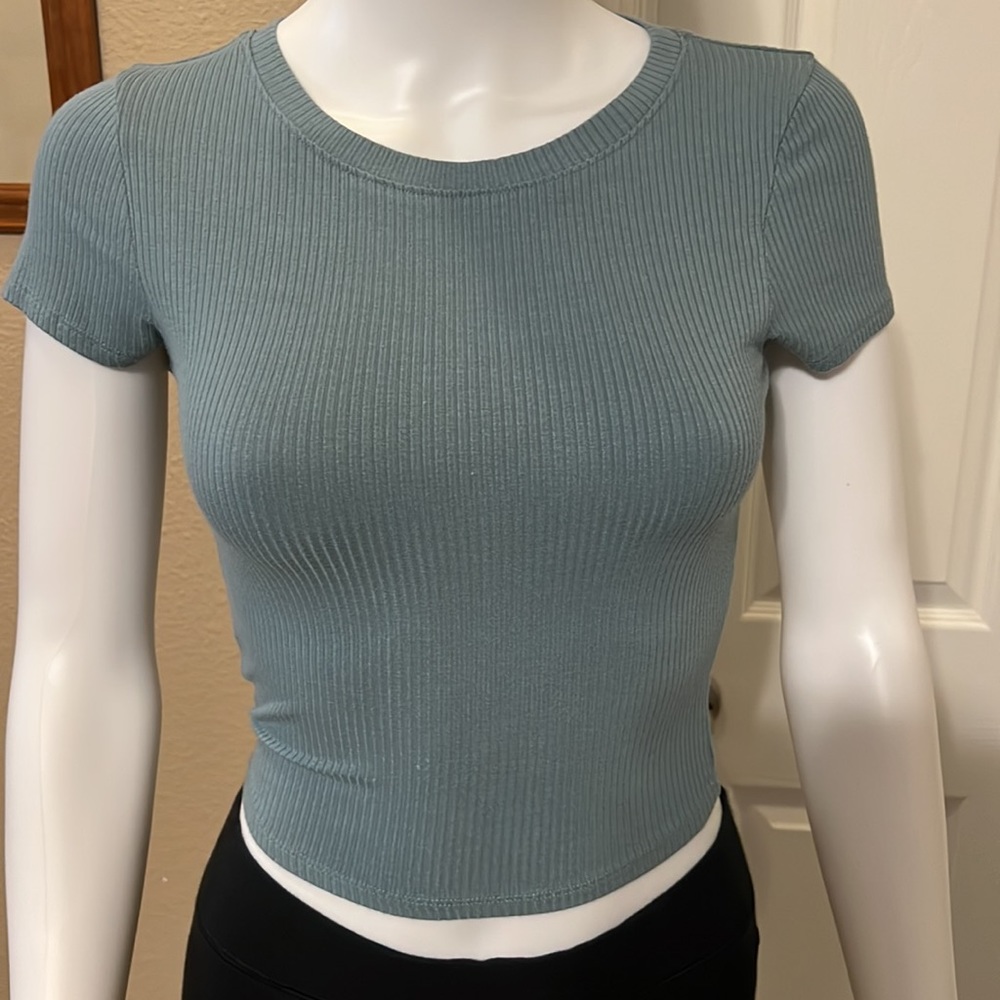 Bozzolo Ribbed Crop Top